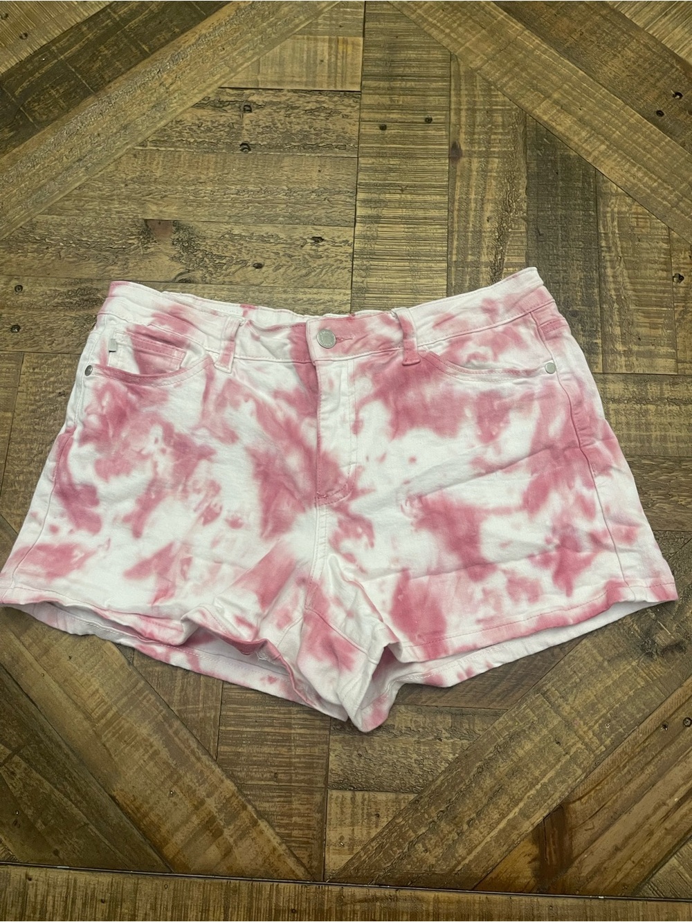 Judy Blue Blush Pink & White Tie Dye Denim Shorts – Size 29